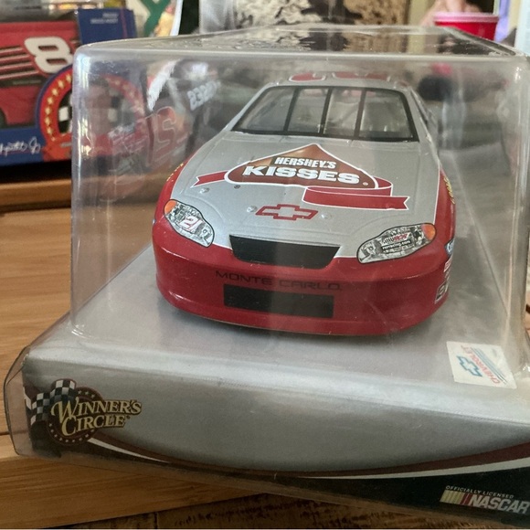 Kevin Harvick #21 Diecast Bank 1:24 Stock Car Winner’s Circle Nascar Collectable - Picture 5 of 6